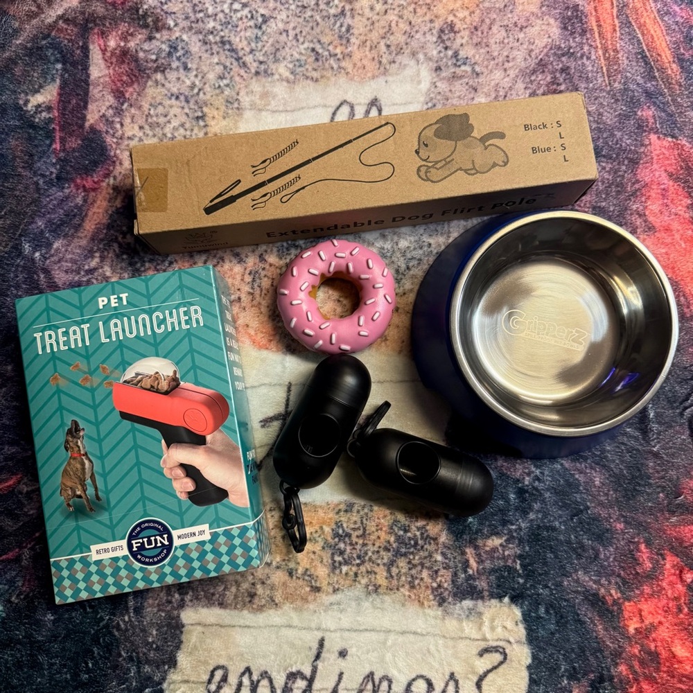 💜 Huge Lot of Dog Toys, Supplies and Accessories - NWT